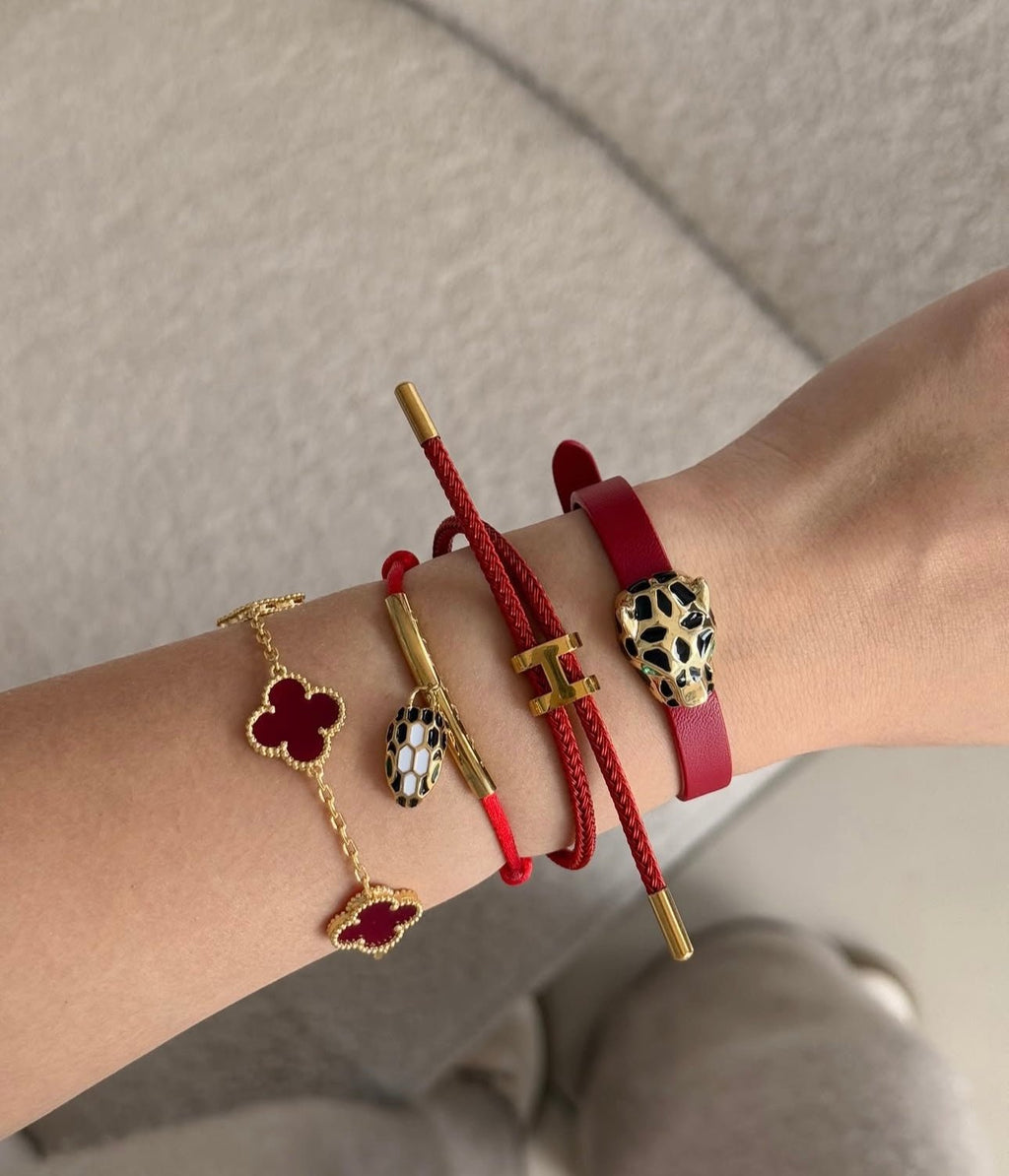 Clover Bracelet Carnelian Gemstone Four Leaf Flower 18k Gold