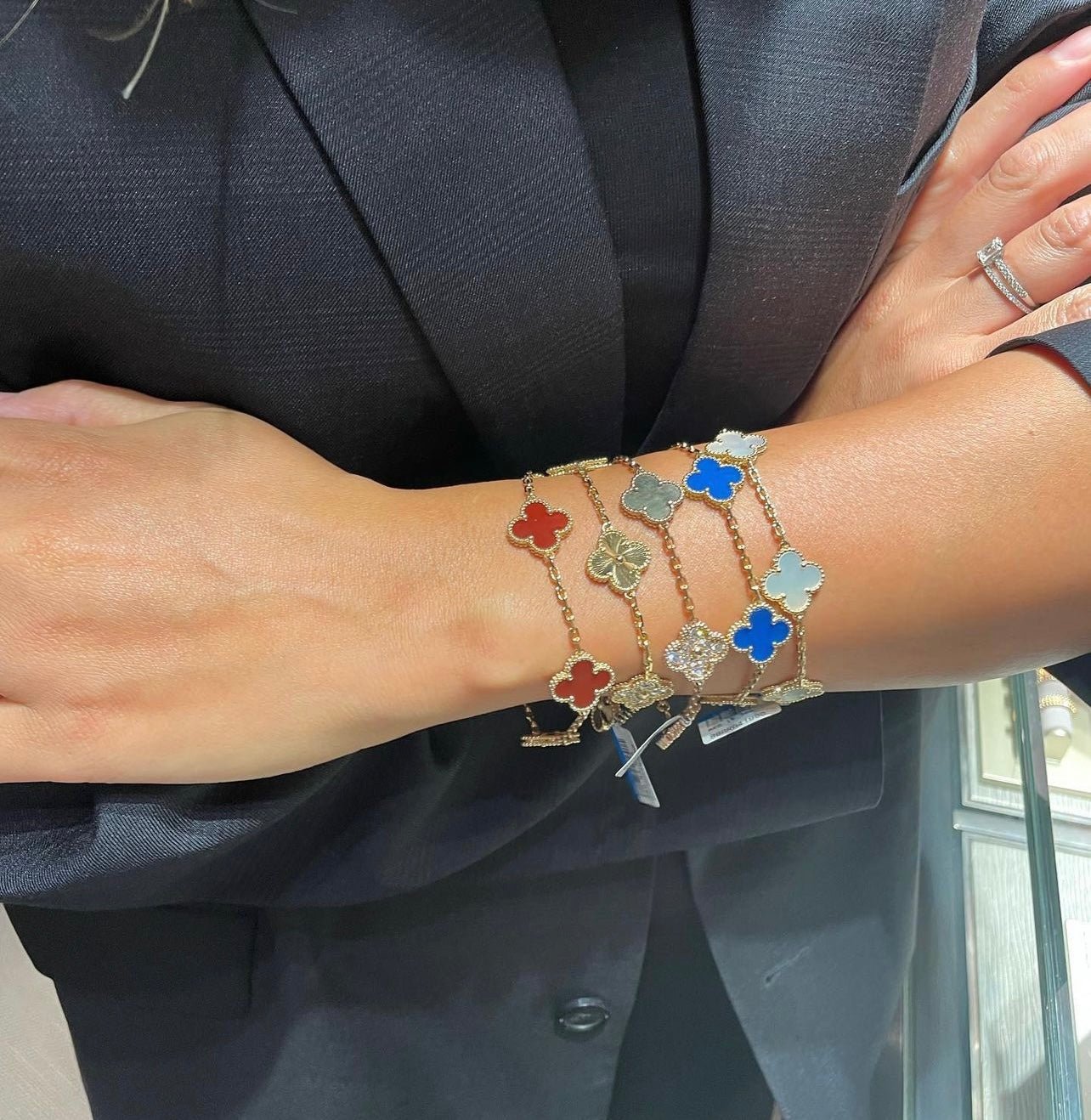 Clover Bracelet Mother of Pearl Four Leaf Flower 18k Gold Charm Bracelet