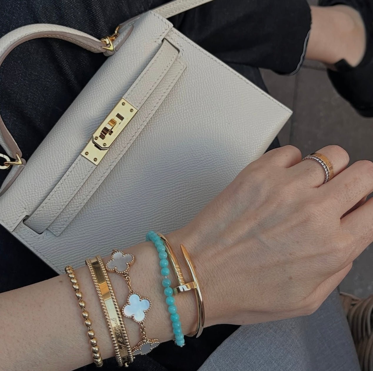 Clover Bracelet Mother of Pearl Four Leaf Flower 18k Gold Charm Bracelet