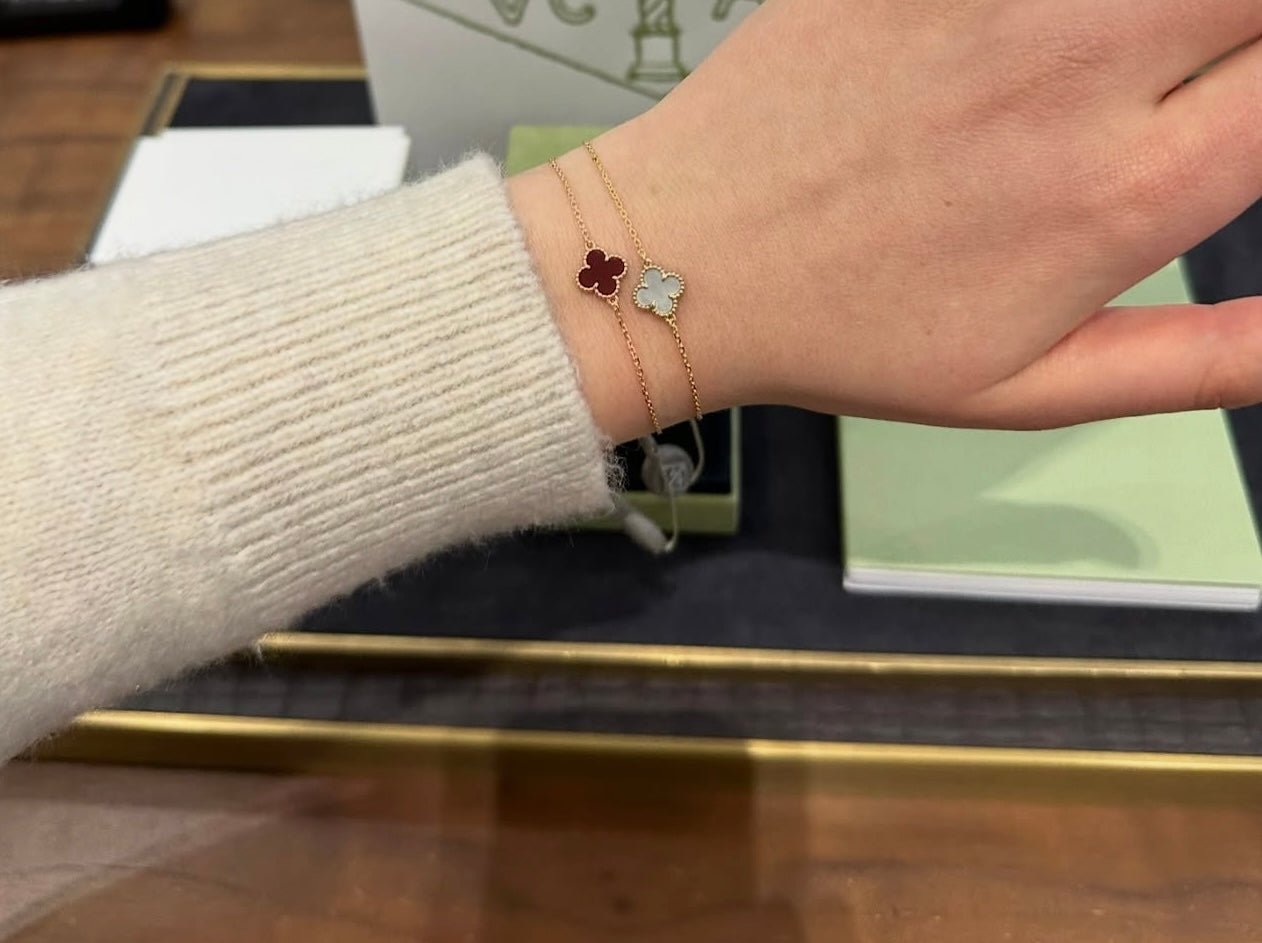 Clover Bracelet Mother of Pearl One Four Leaf Flower 18k Yellow Gold  Bracelet