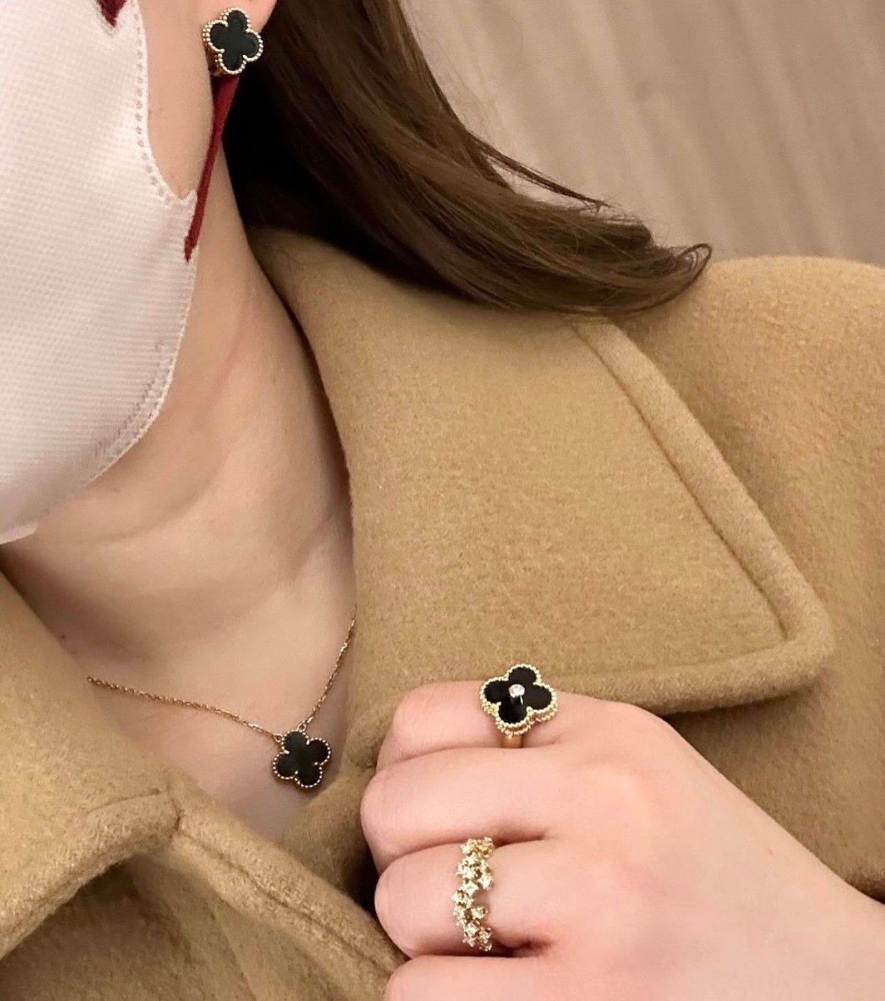 Clover Necklace Four Leaf Flower Onyx Stone 18k Gold Pendant